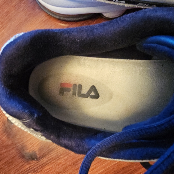 Fila dragster athletic shoes in very good used condition. Size 7.5 - Picture 7 of 9